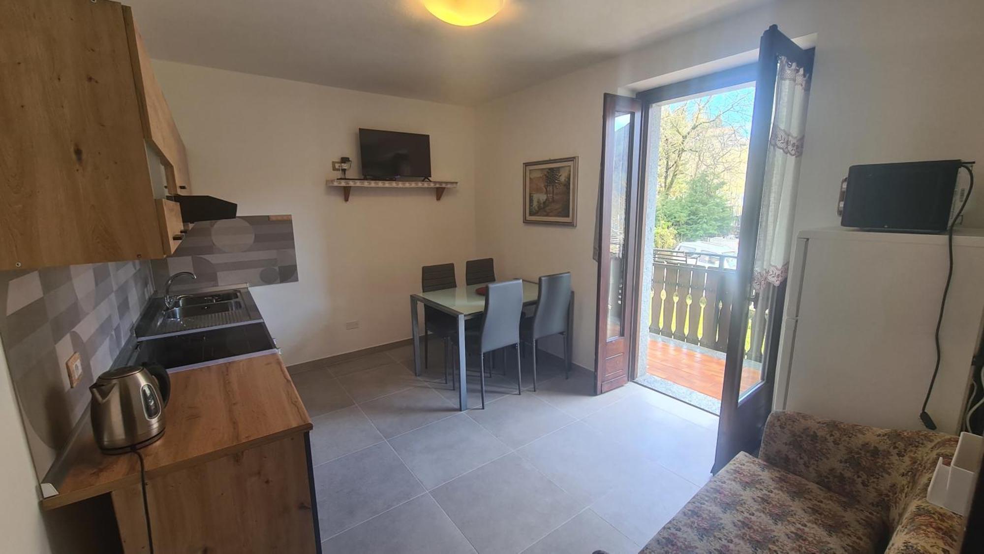 Bioledro Casa Lena Apartment Mezzolago Ngoại thất bức ảnh