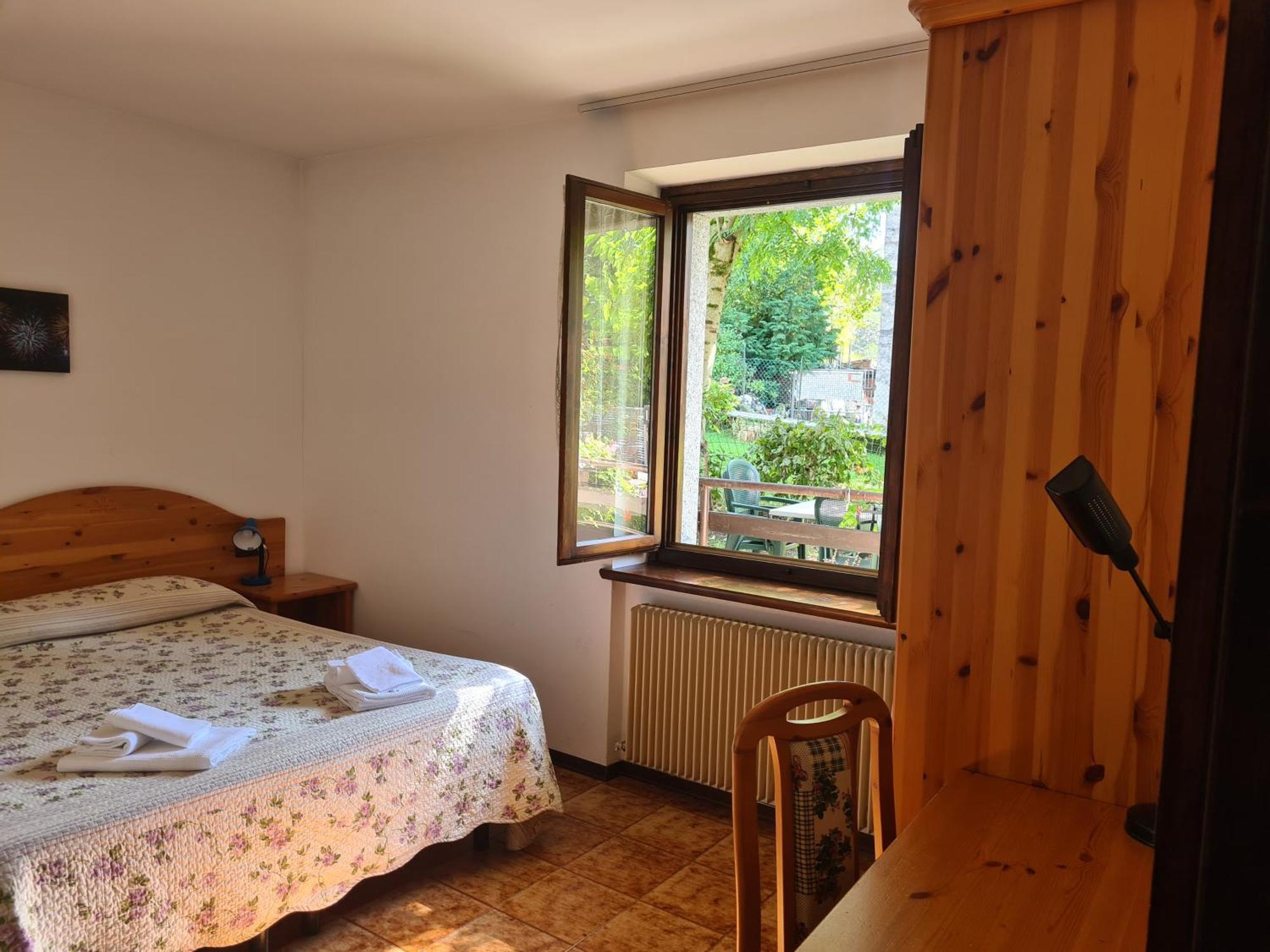 Bioledro Casa Lena Apartment Mezzolago Ngoại thất bức ảnh